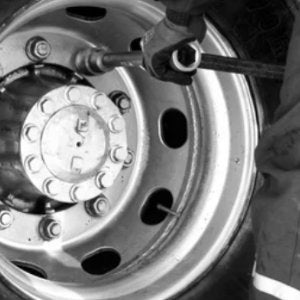 Fitting - Heavy Truck/Bus bigger than 17.5" less than 22.5"